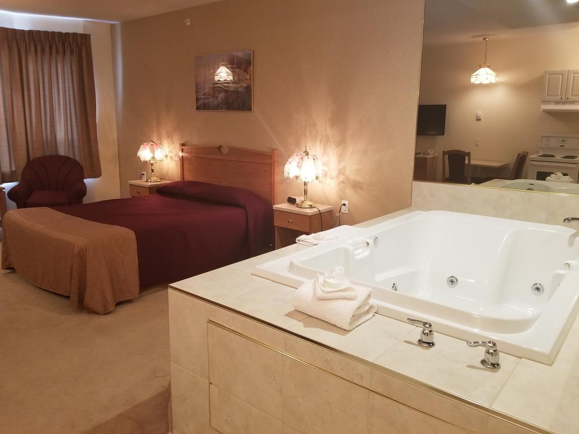 New Imperial Suites Whitecourt Extérieur photo