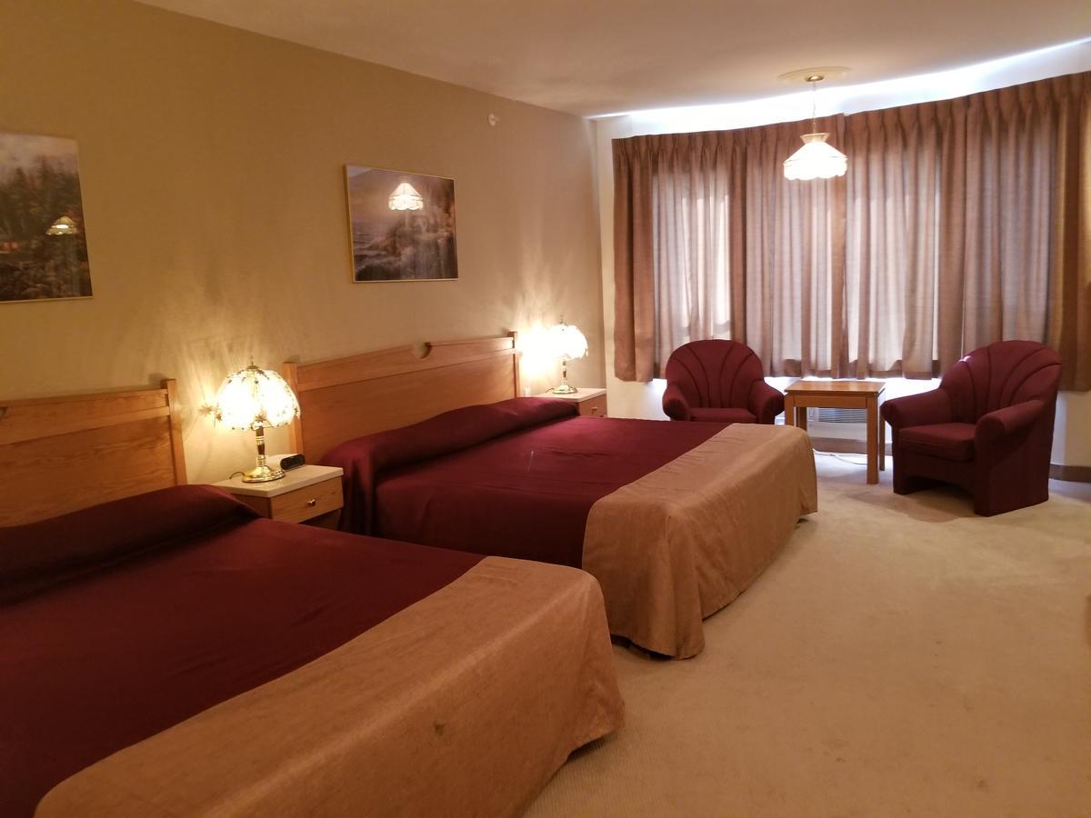 New Imperial Suites Whitecourt Extérieur photo