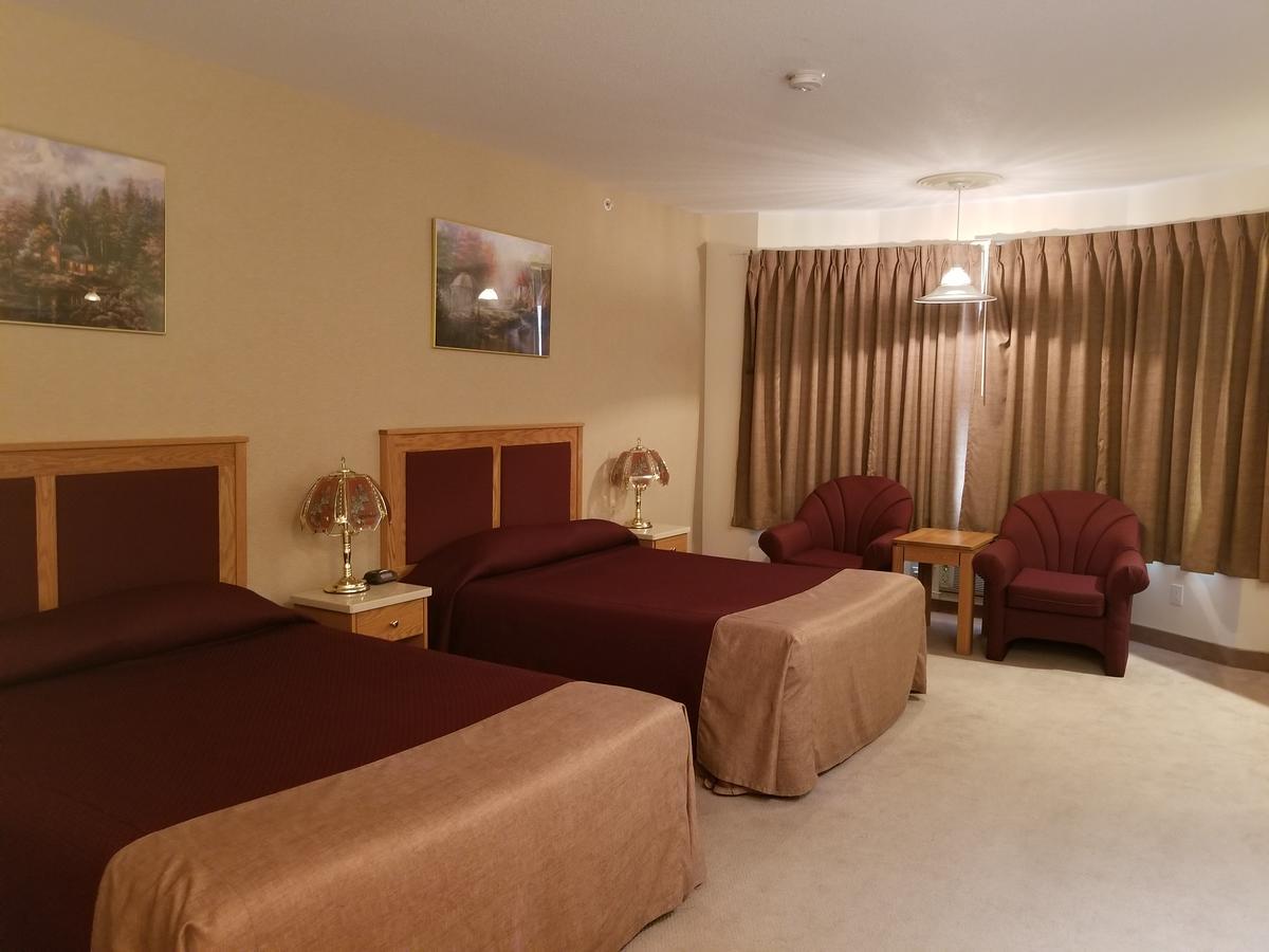 New Imperial Suites Whitecourt Extérieur photo