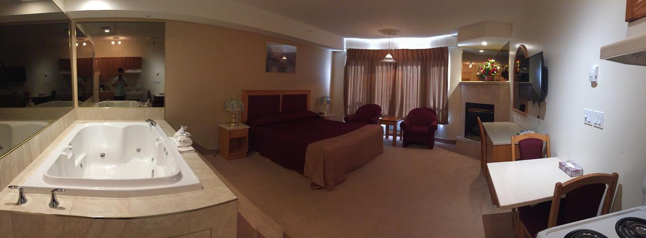 New Imperial Suites Whitecourt Extérieur photo