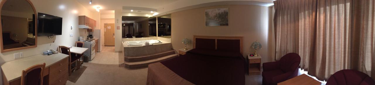 New Imperial Suites Whitecourt Extérieur photo